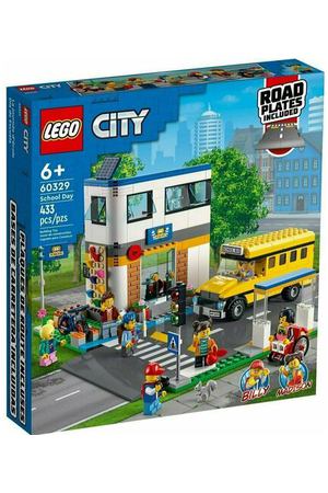 Конструктор LEGO City День в школе