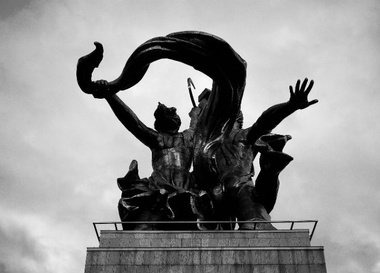 Курс «Монументальная скульптура: победы и поражения»